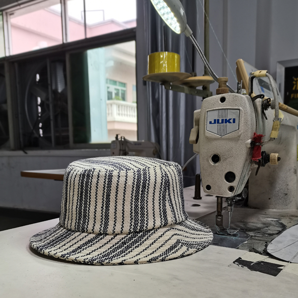 DW21#M Customized 2021 spring fashion striped bucket hats 